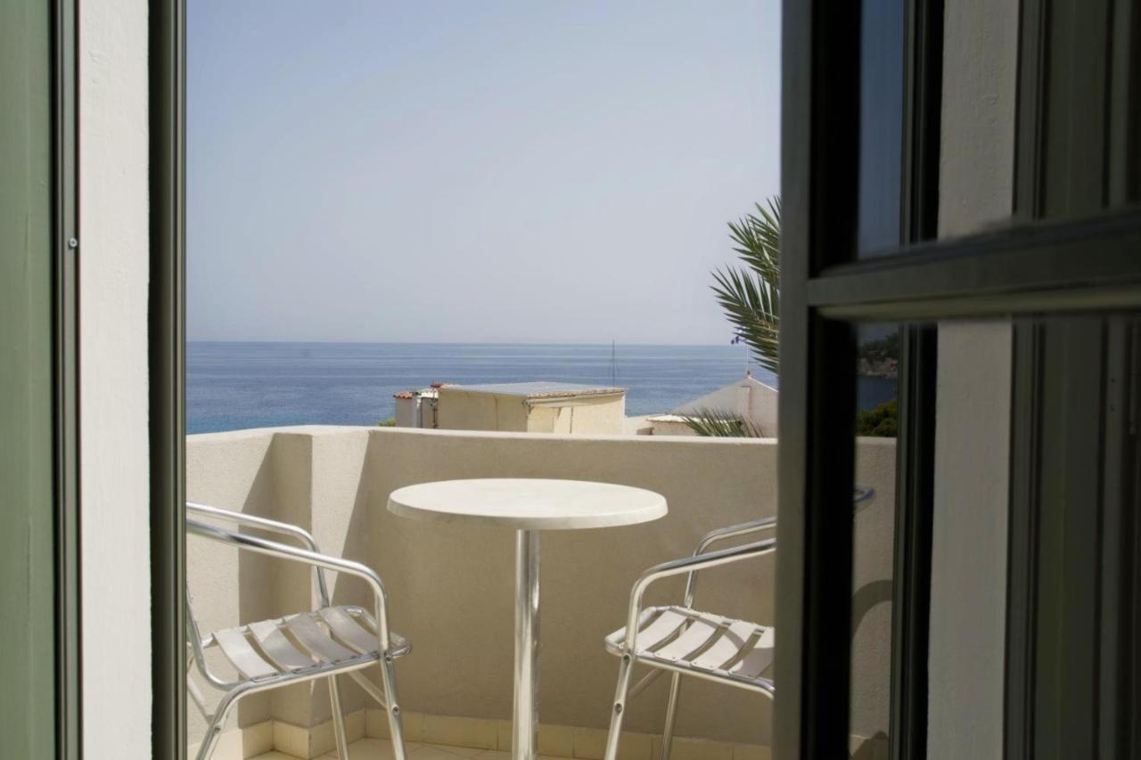 Kores Aegina Agia Marina  Екстериор снимка