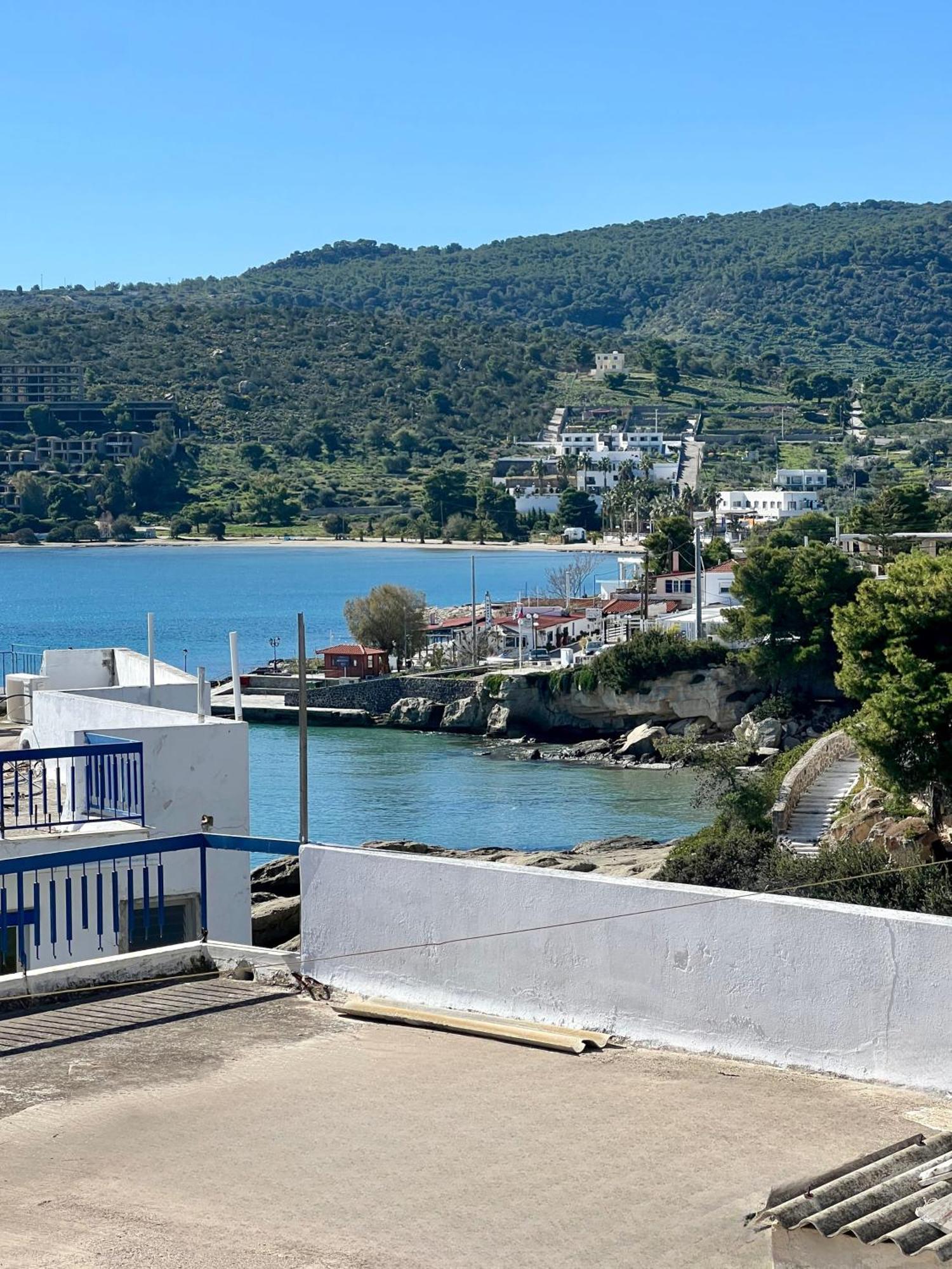 Kores Aegina Agia Marina  Екстериор снимка